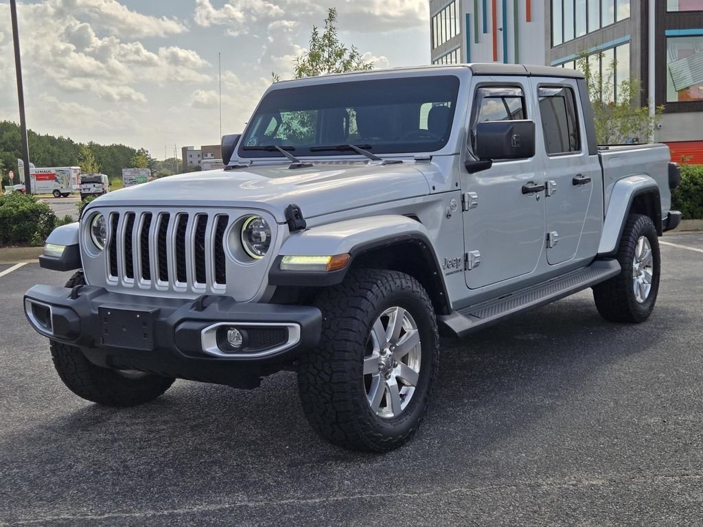 Used 2023 Silver Jeep Overland image 3