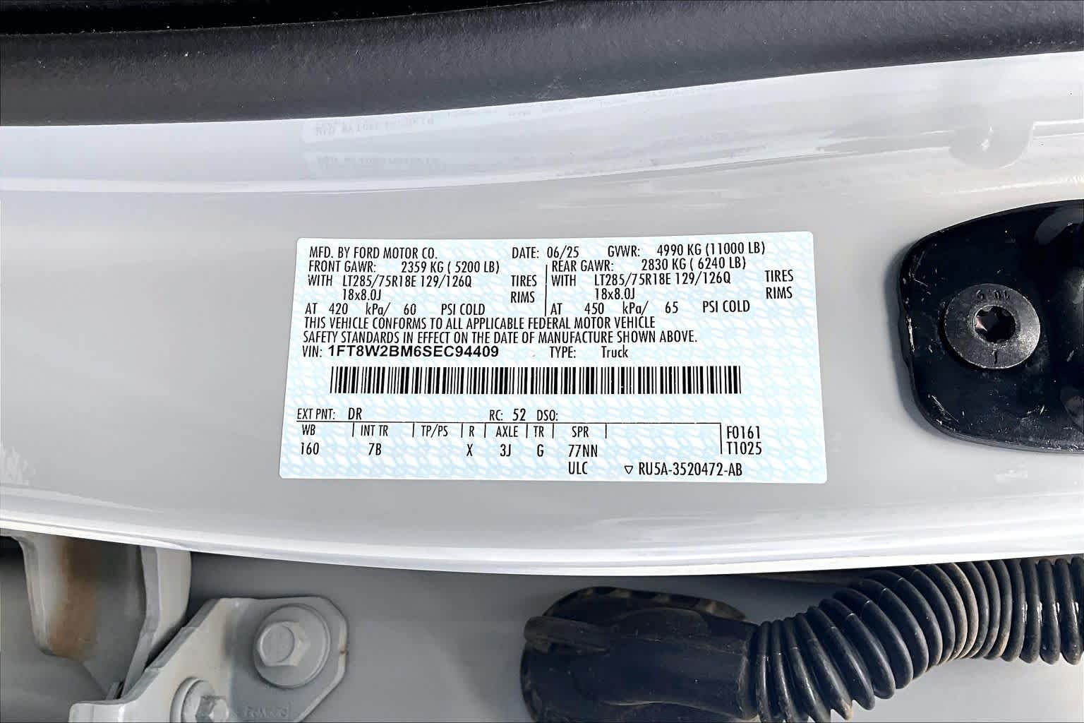 Used 2025 Avalanche Gray Ford Platinum image 29