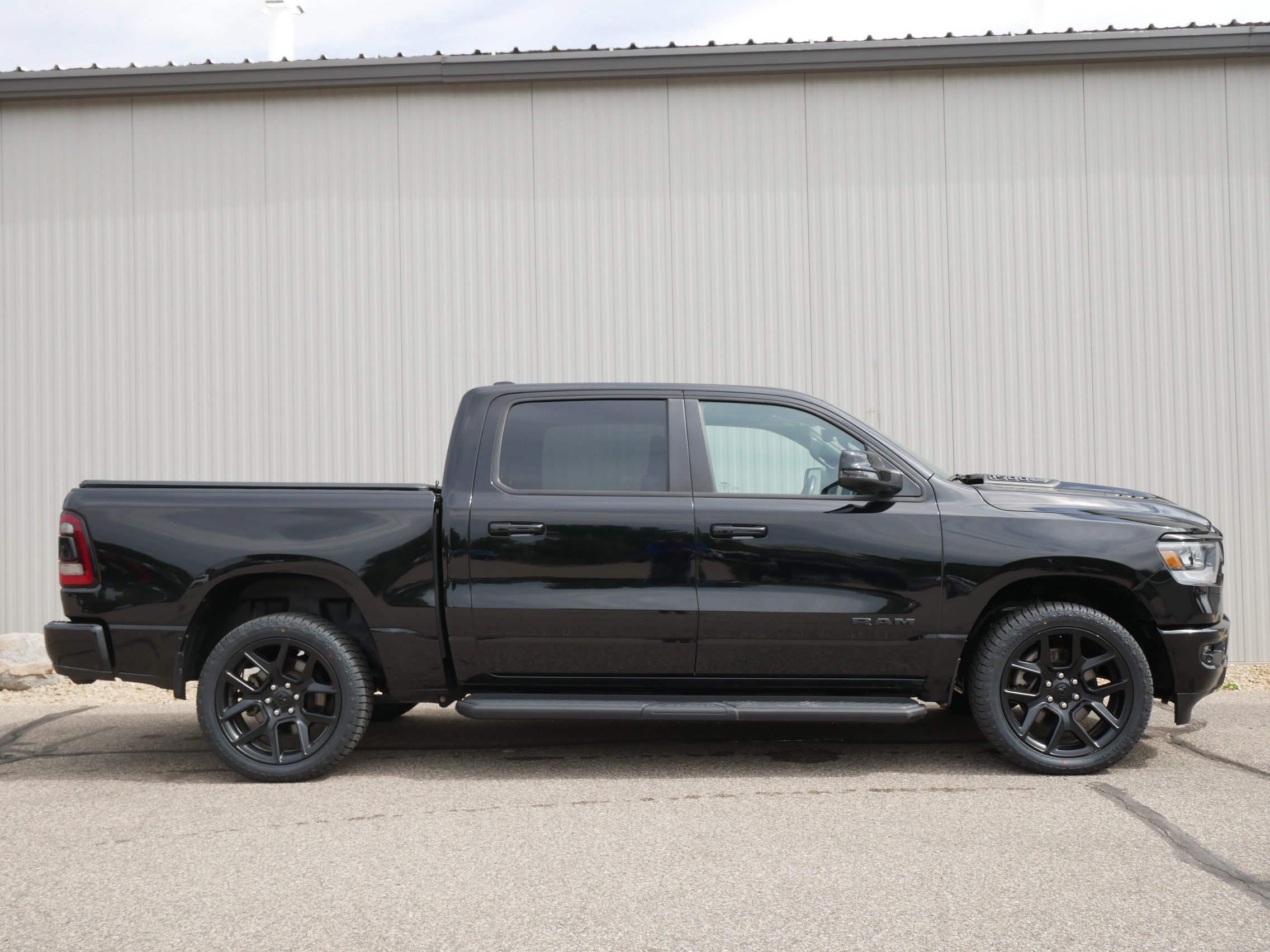 Certified Used 2023 Diamond Black Crystal Pearlcoat Ram Laramie image 6
