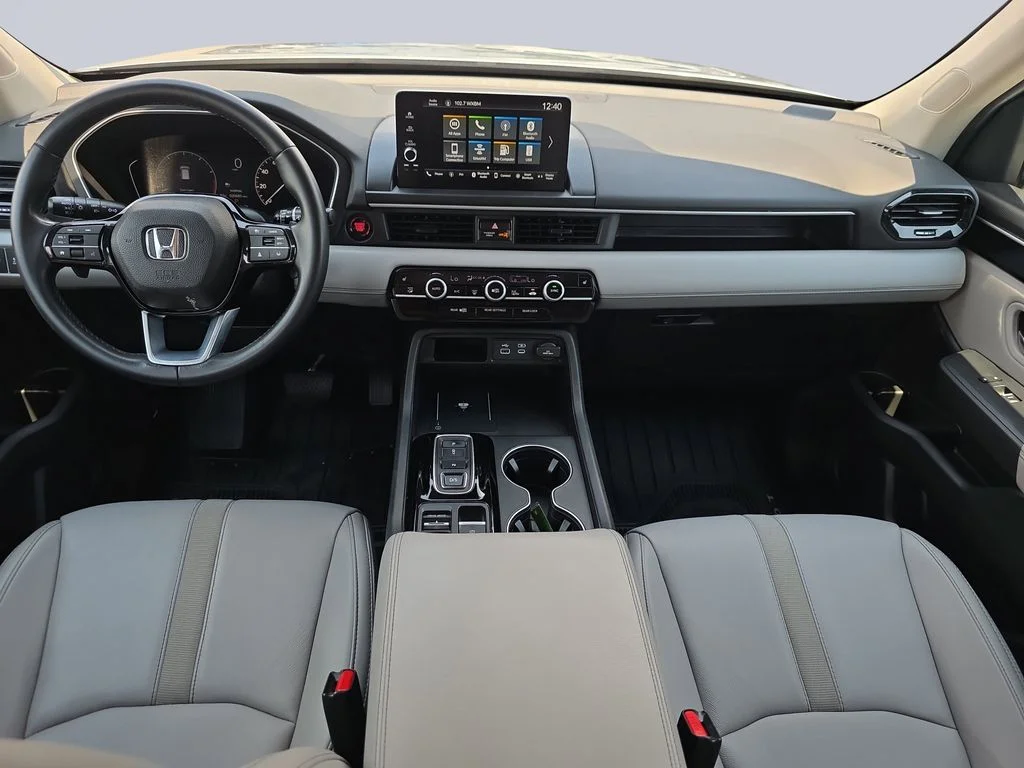 Used 2025 Lunar Silver Metallic Honda EX-L image 12