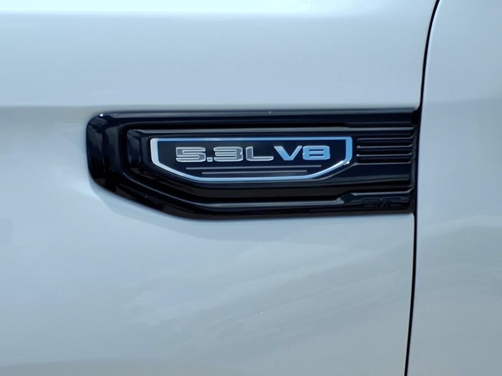 New 2026 Summit White GMC Elevation image 10
