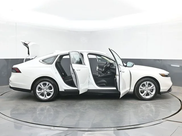 New 2026 Platinum White Pearl Honda LX image 54