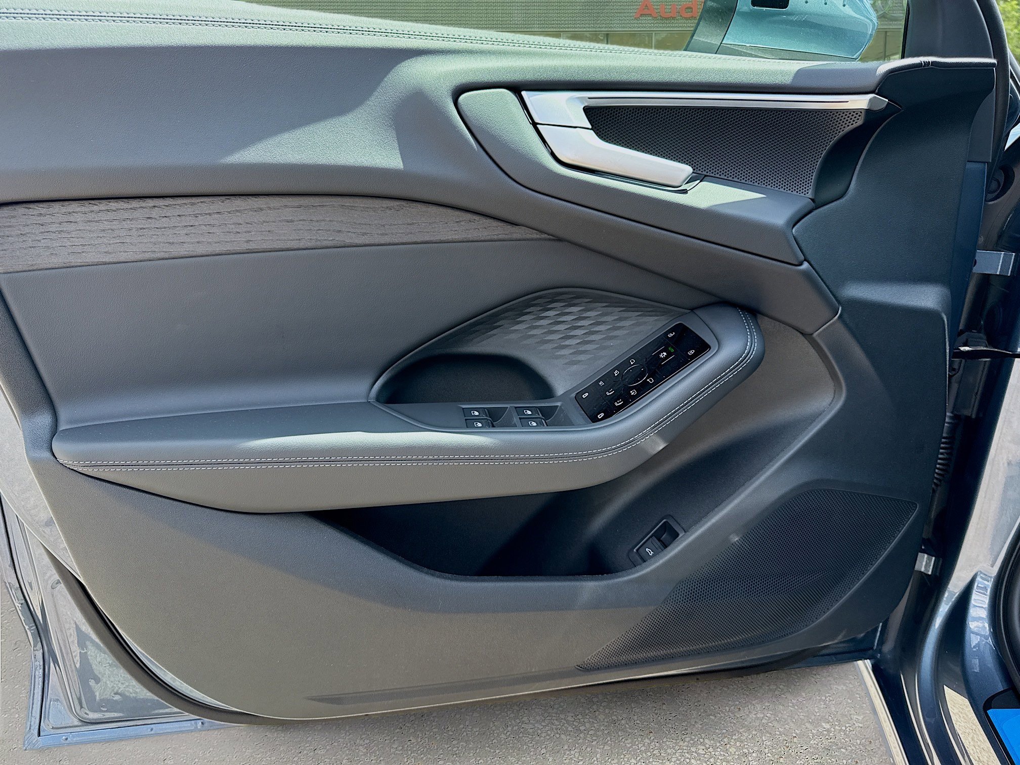 New 2026 Horizon Blue Metallic Audi Premium image 21