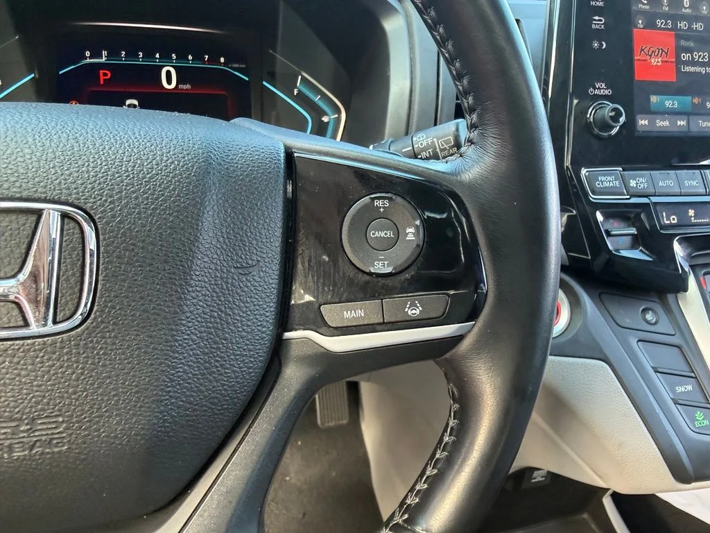 Used 2018 Crystal Black Pearl Honda EX-L image 12