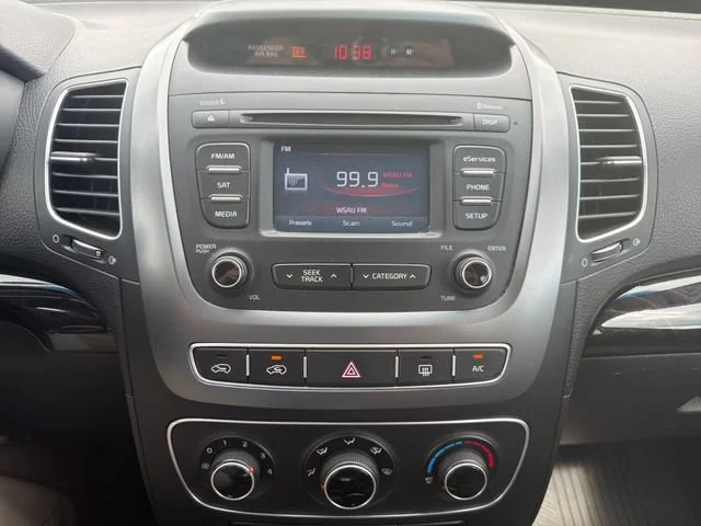 Used 2014 Gray Kia LX image 23