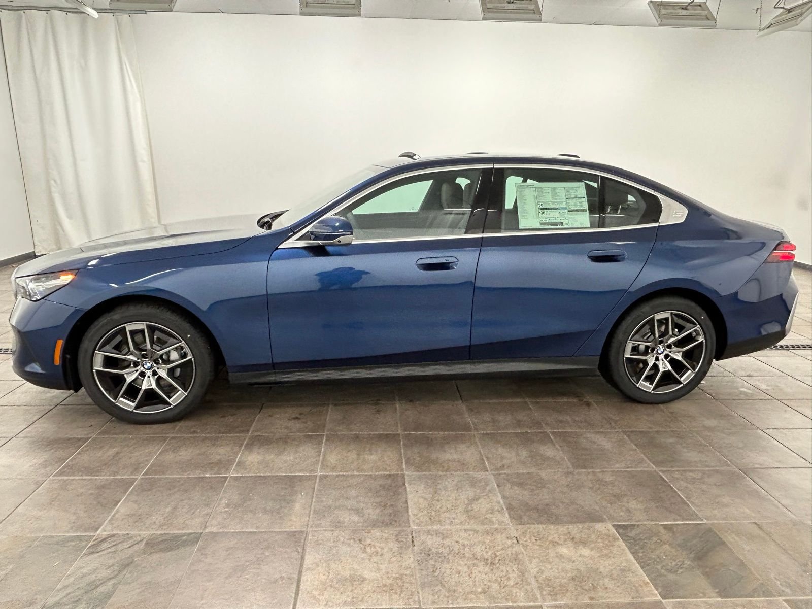 New 2026 Phytonic Blue Metallic BMW 530i xDrive image 2