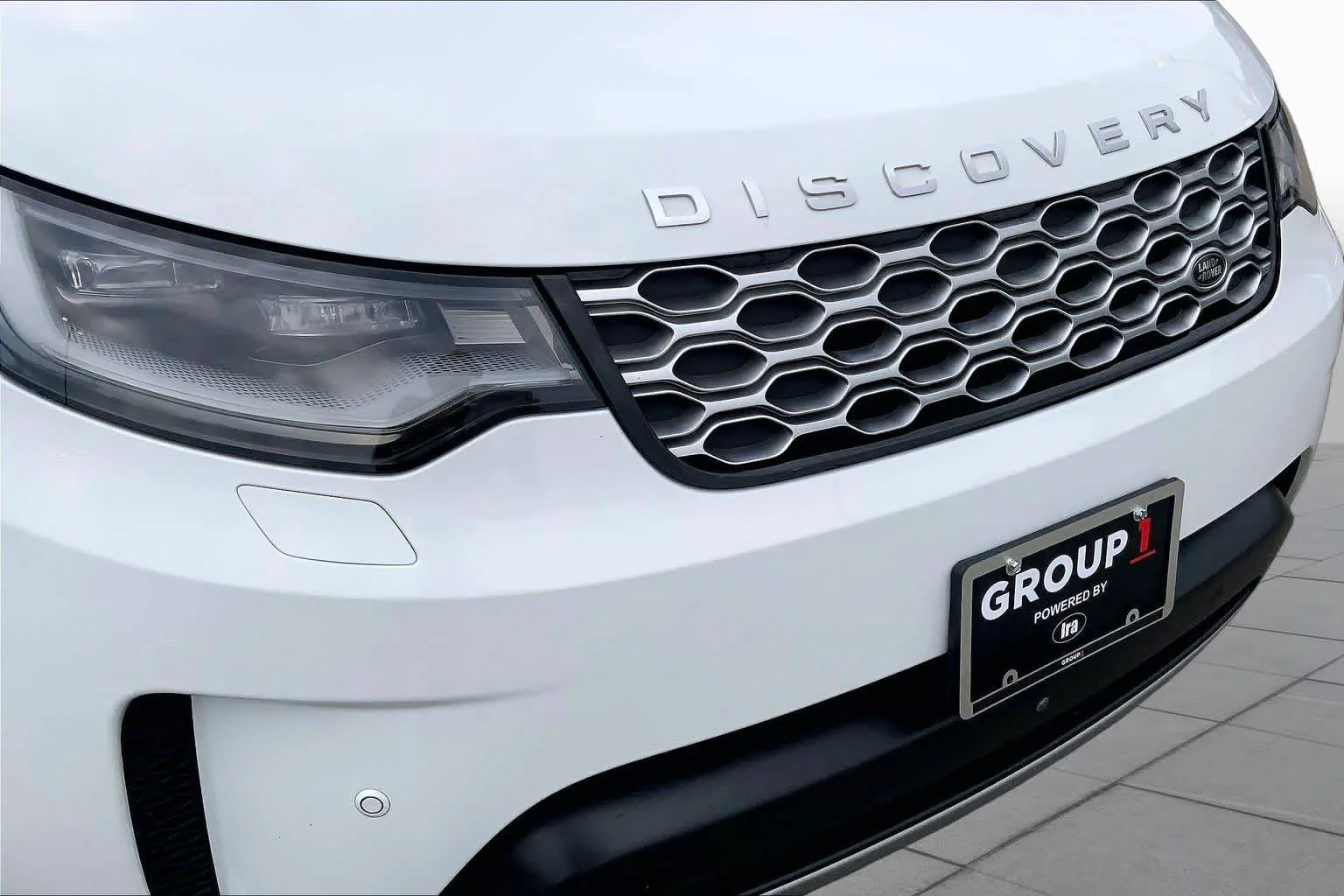 Used 2024 Fuji White Land Rover S image 32