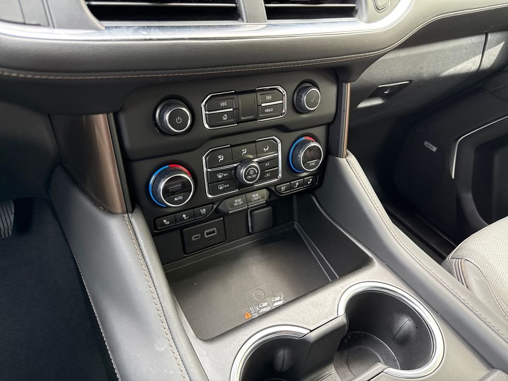 Used 2024 Black Chevrolet High Country image 19