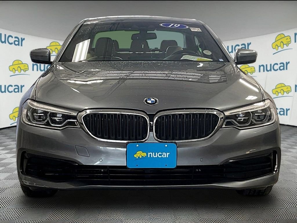Used 2019 Blue BMW 530e xDrive iPerformance image 2