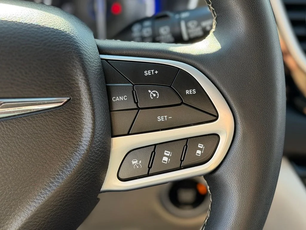 Used 2024 Silver Chrysler Touring L image 15