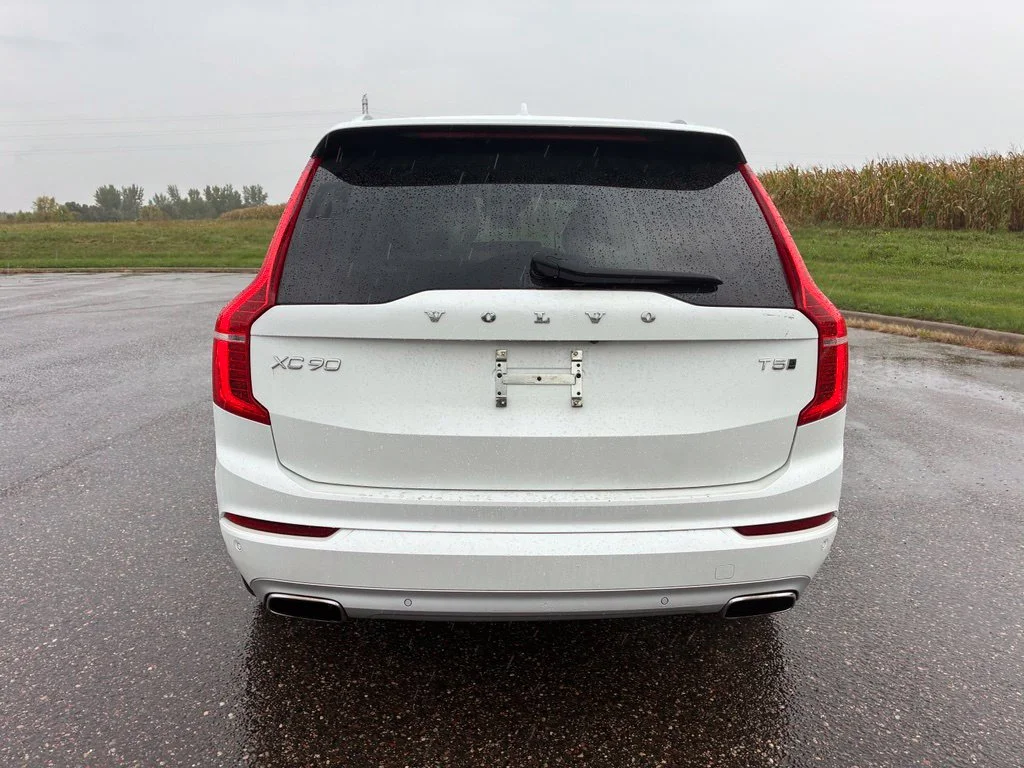 Used 2020 White Volvo T5 Momentum image 7