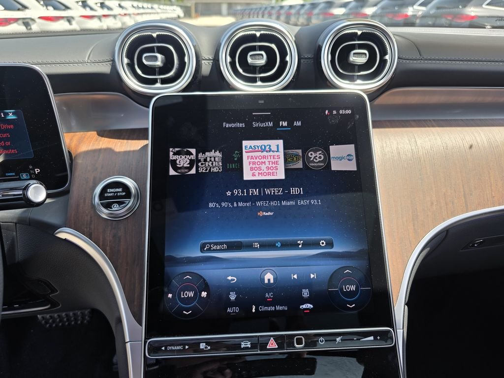 New 2026 Polar White Mercedes-Benz GLC 300 image 26