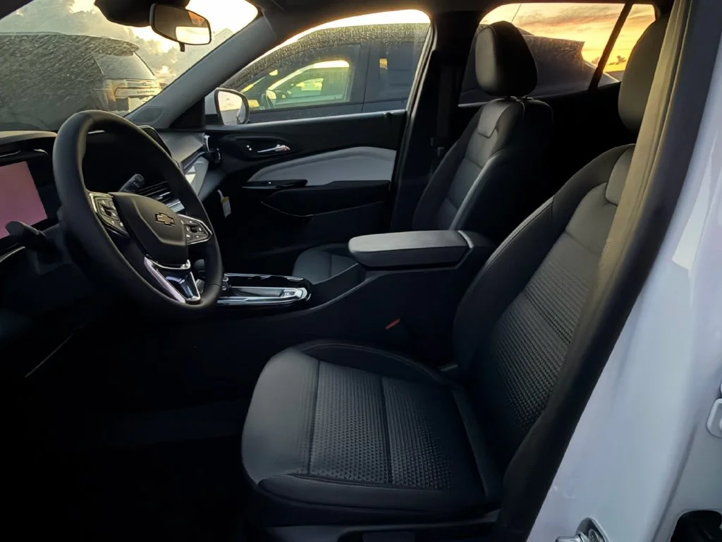 New 2026 Summit White Chevrolet LT image 6