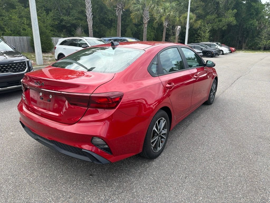 Certified Used 2023 Red Kia LXS image 4