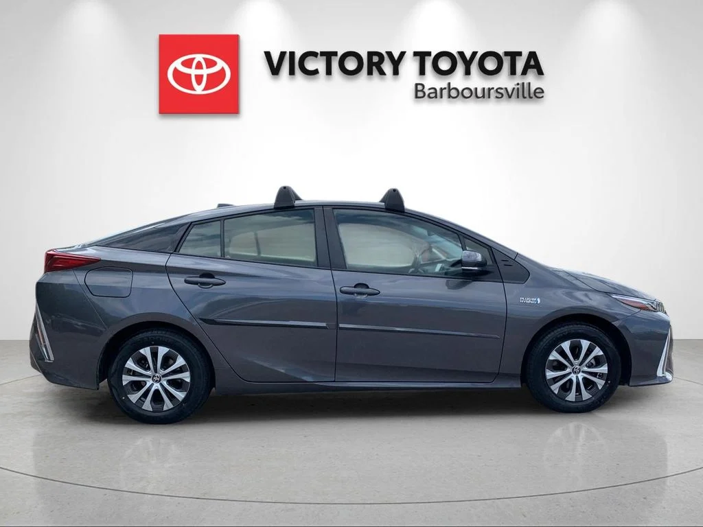 Used 2022 Gray Toyota XLE image 6