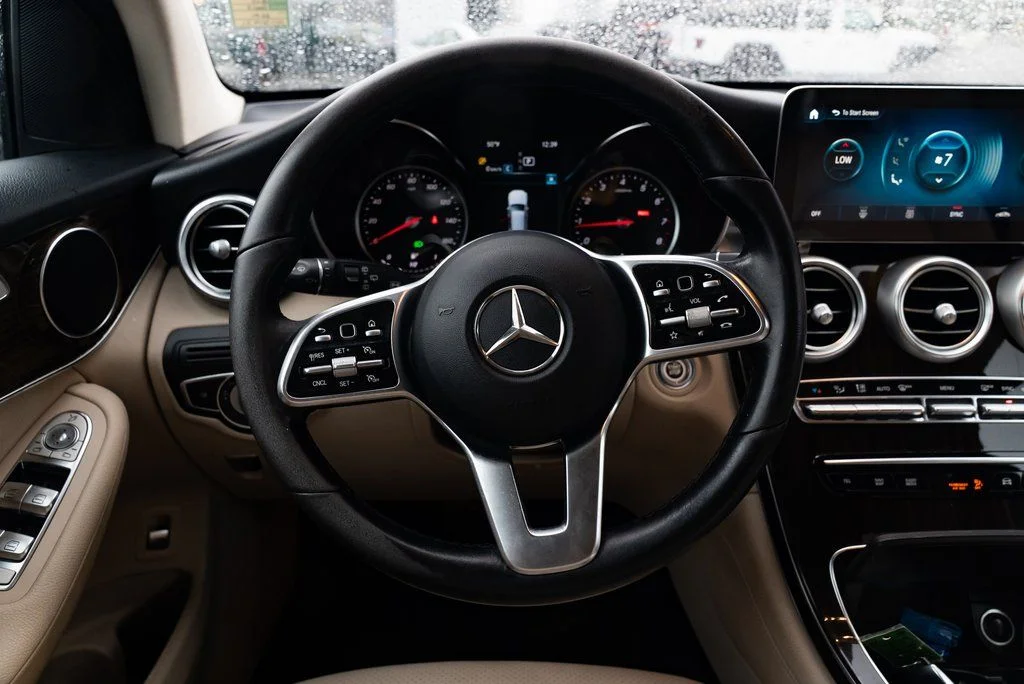Used 2021 Gray Mercedes-Benz GLC 300 image 11