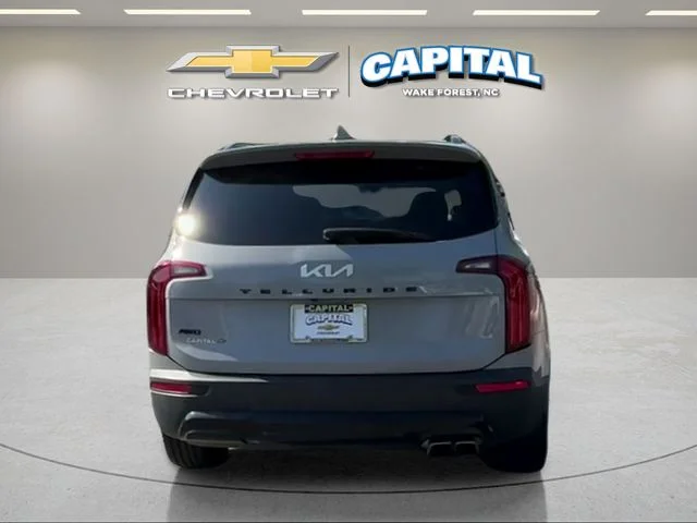 Used 2022 Gray Kia SX image 4