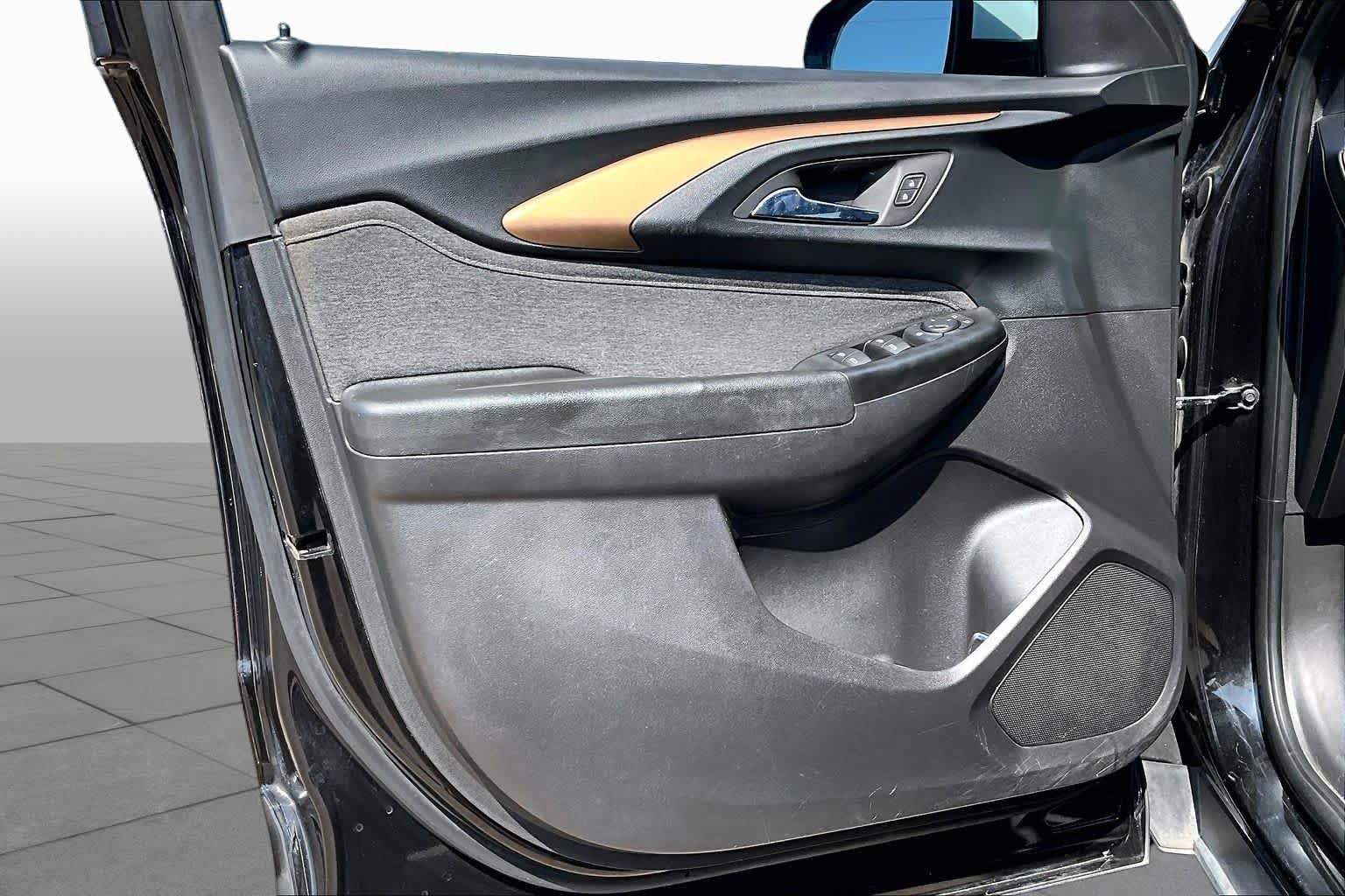 Used 2023 Mosaic Black Metallic Chevrolet ACTIV image 22