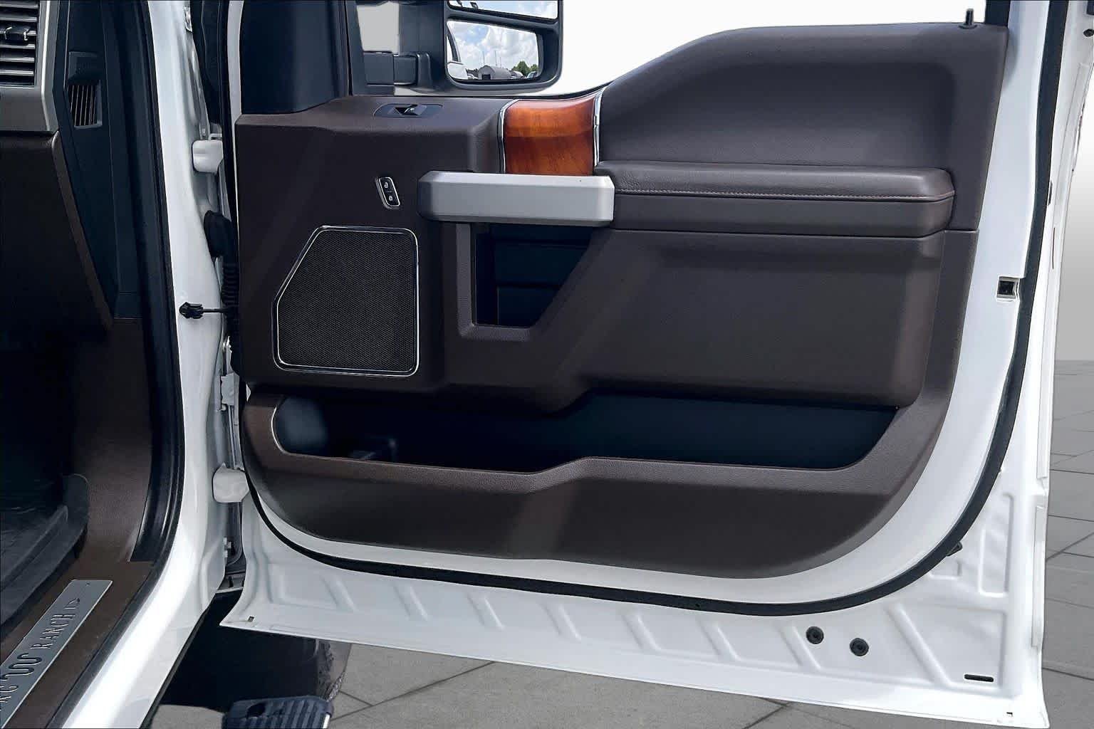 Used 2020 White Ford King Ranch image 22