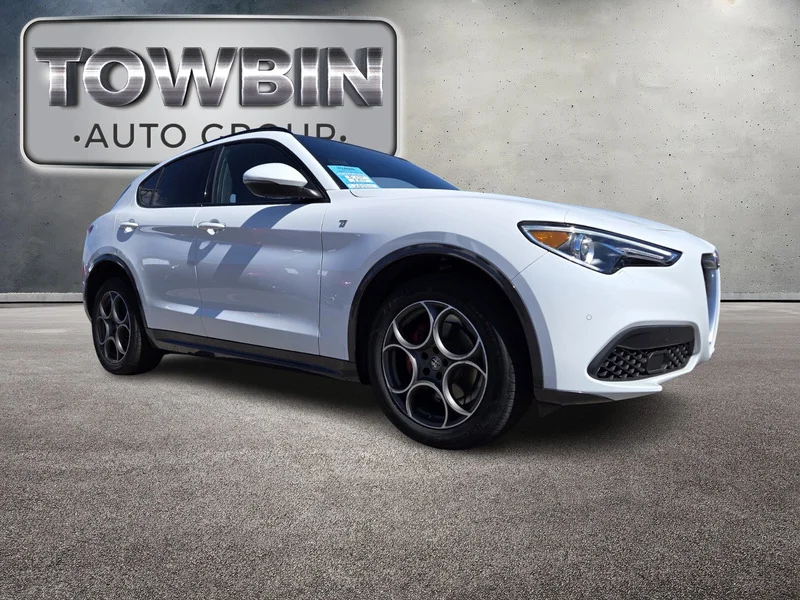 Used 2022 Alfa White Alfa Romeo TI AWD image 2