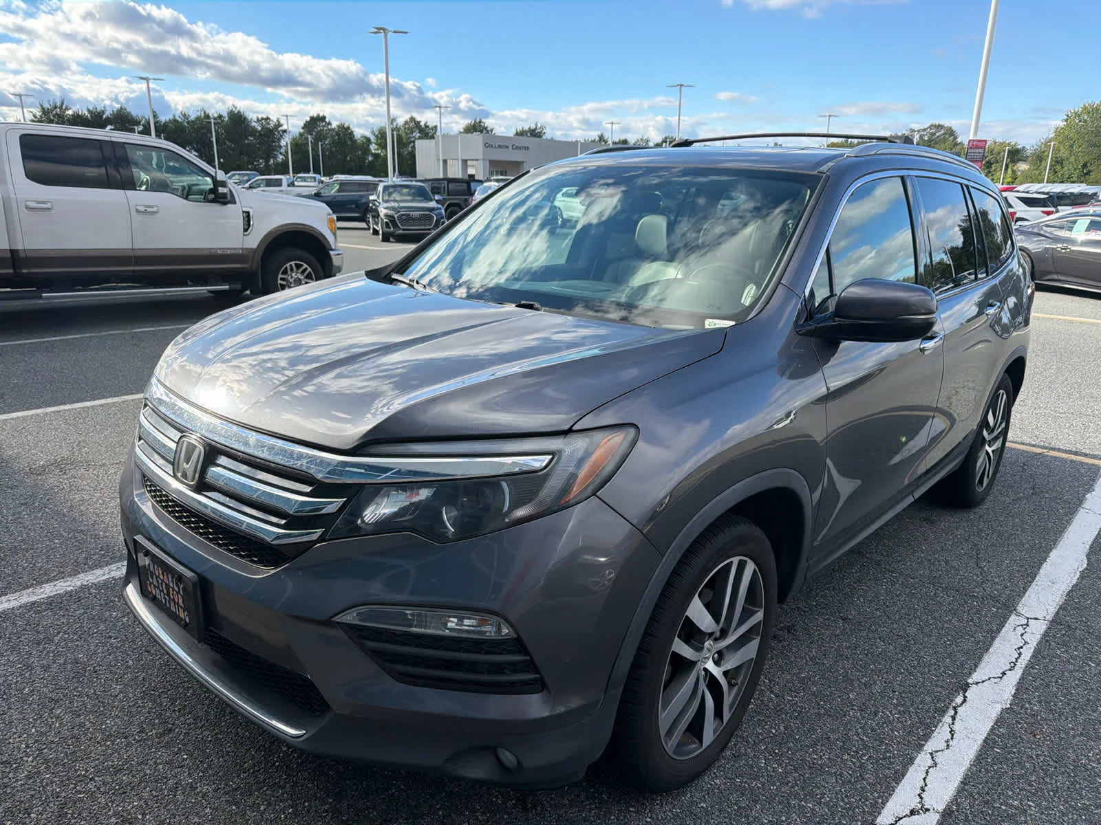 Used 2016 Modern Steel Metallic Honda Touring image 5