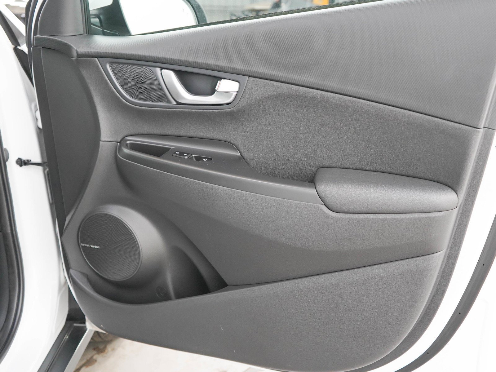 Certified Used 2023 Lunar White Hyundai Limited FWD image 11