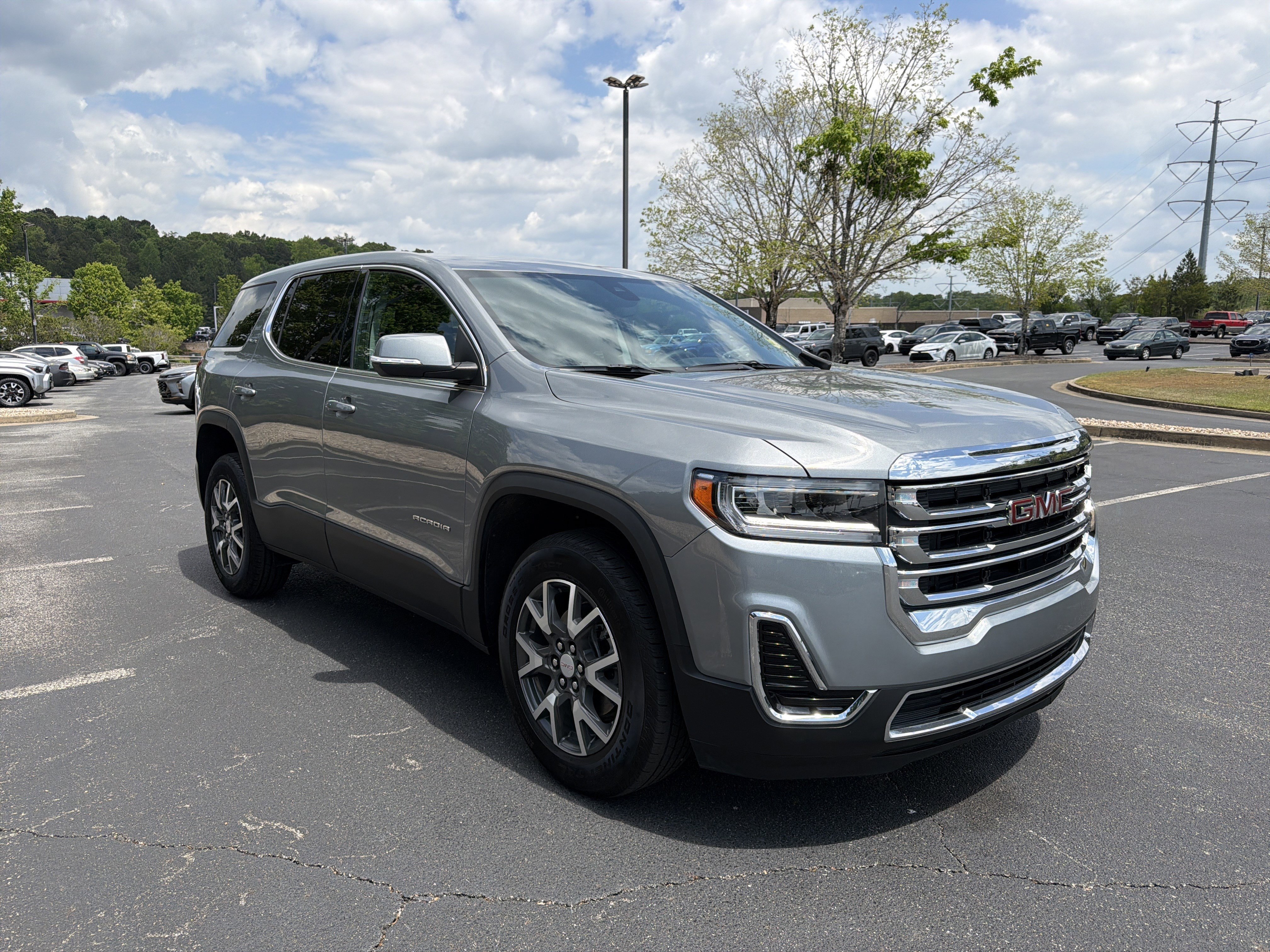 Used 2023 Sterling Metallic GMC SLE image 3