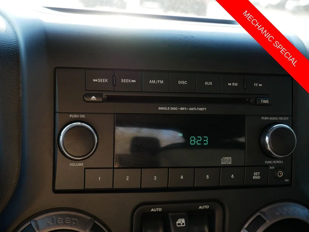 Used 2015 Silver Jeep Sport image 21