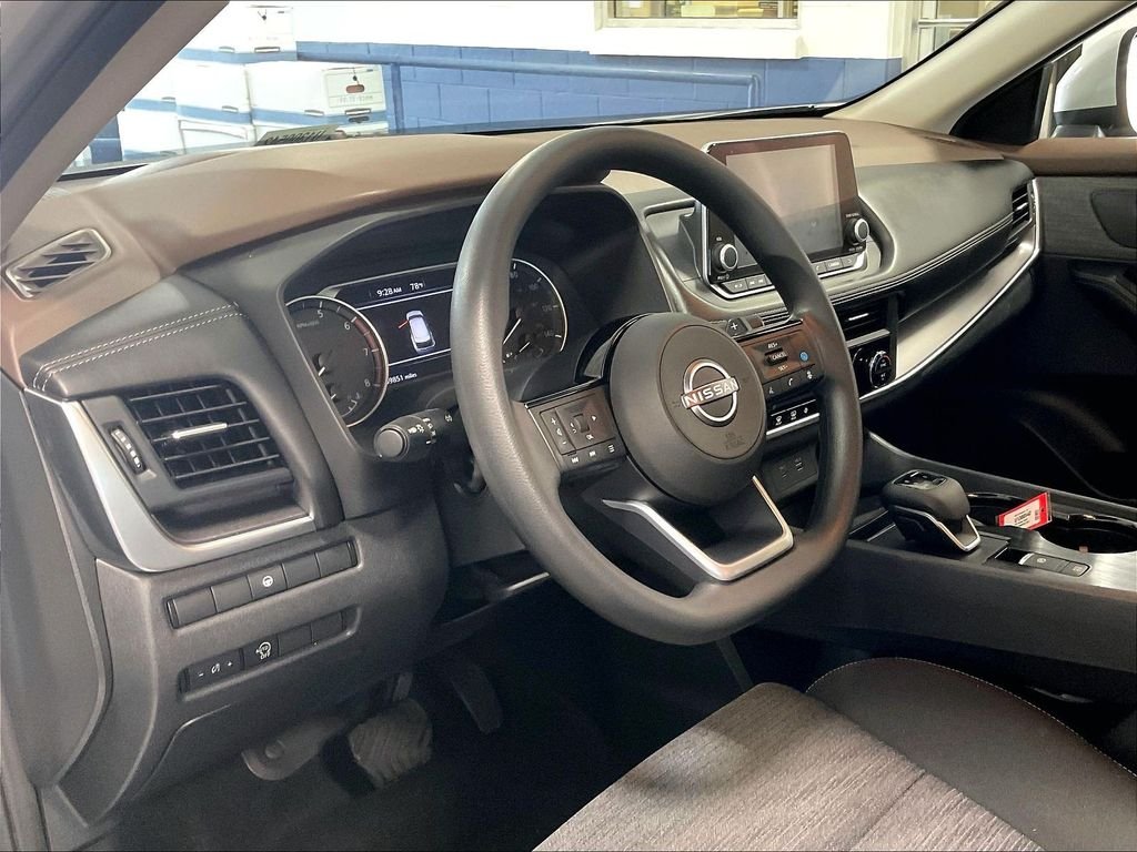 Used 2023 Silver Nissan SV image 8