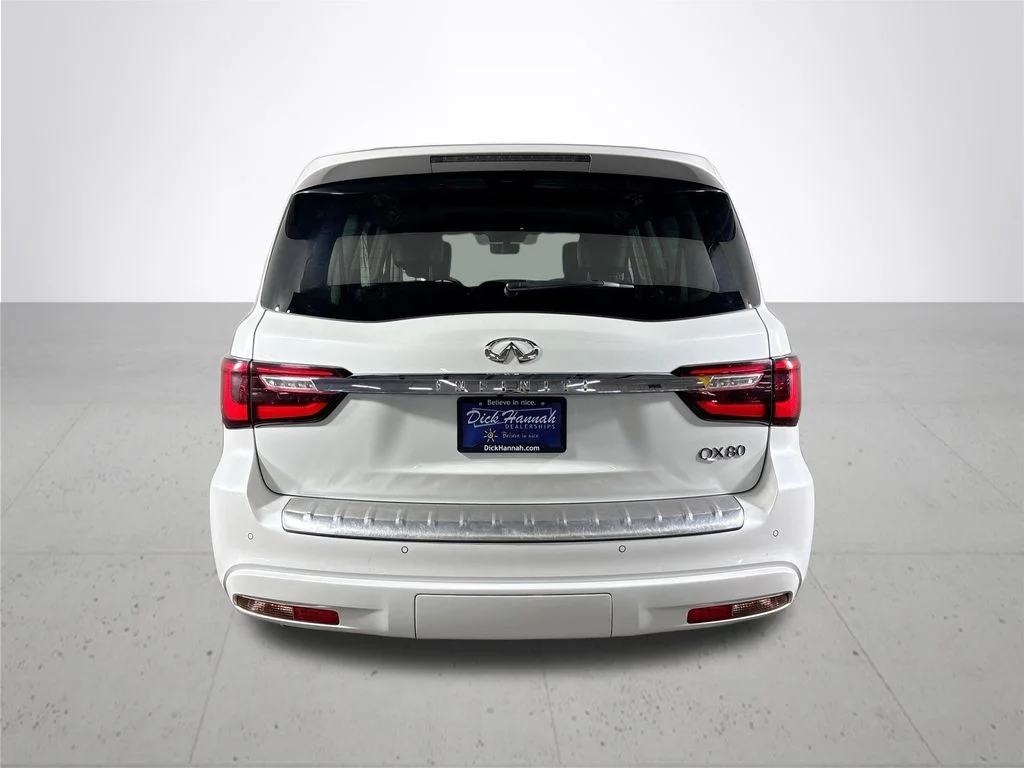 Used 2019 White INFINITI LUXE image 7