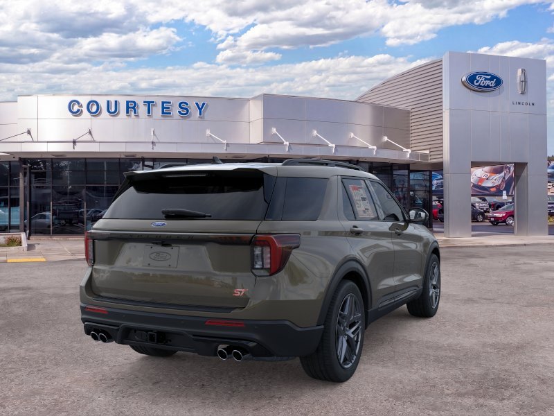 2026 Ford Explorer ST - Photo 8