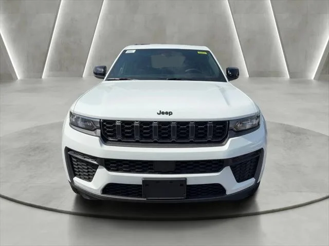 New 2026 Bright White Clear-Coat Exterior Paint Jeep Laredo image 2