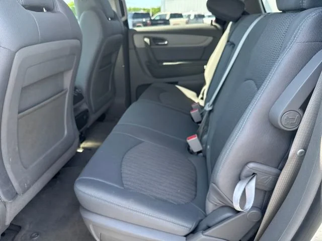 Used 2017 SILVER ICE METALLIC Chevrolet LS image 28