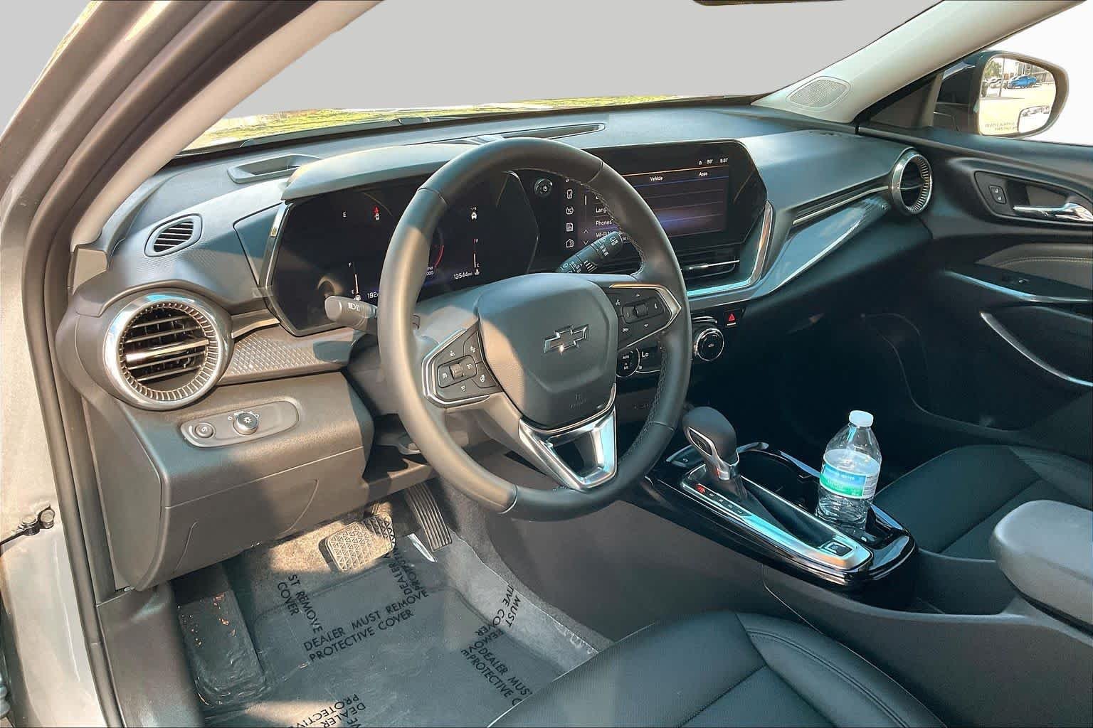 Used 2025 Sterling Gray Metallic Chevrolet ACTIV image 17