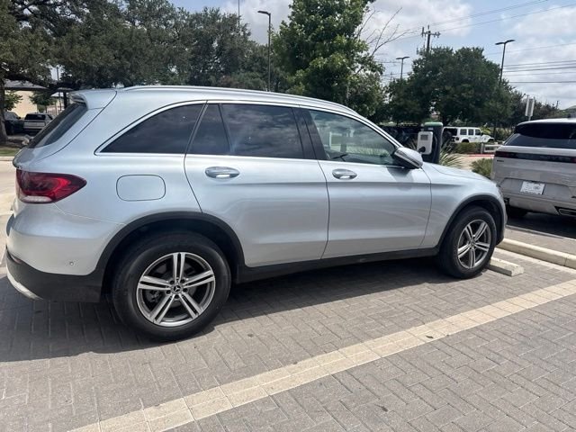 Used 2022 Silver Mercedes-Benz GLC 300 image 5