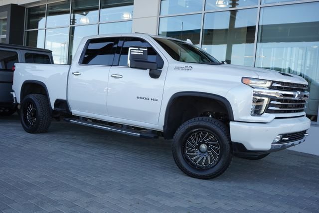2022 Chevrolet Silverado HD High Country 4WD Crew Cab Standard Box's photo