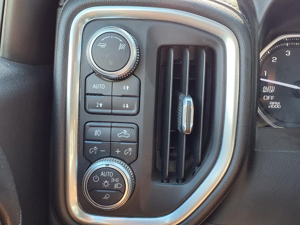Used 2019 Silver GMC SLT image 24
