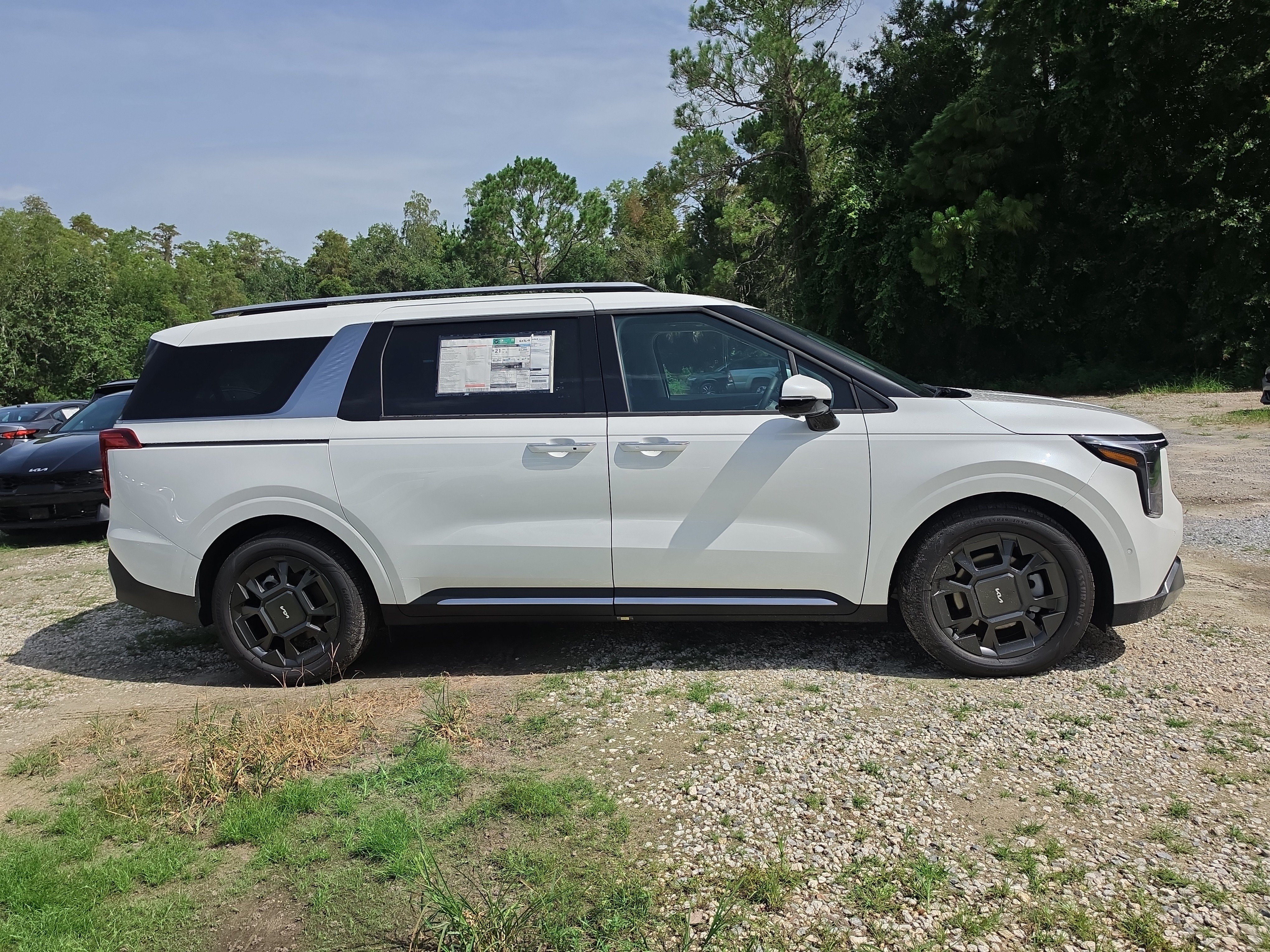 New 2026 Snow White Pearl Kia SX image 9