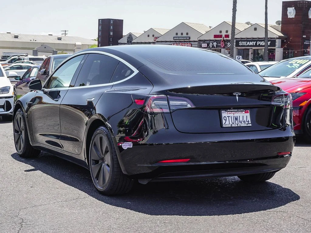 Used 2019 Black Tesla Standard Range Plus image 3