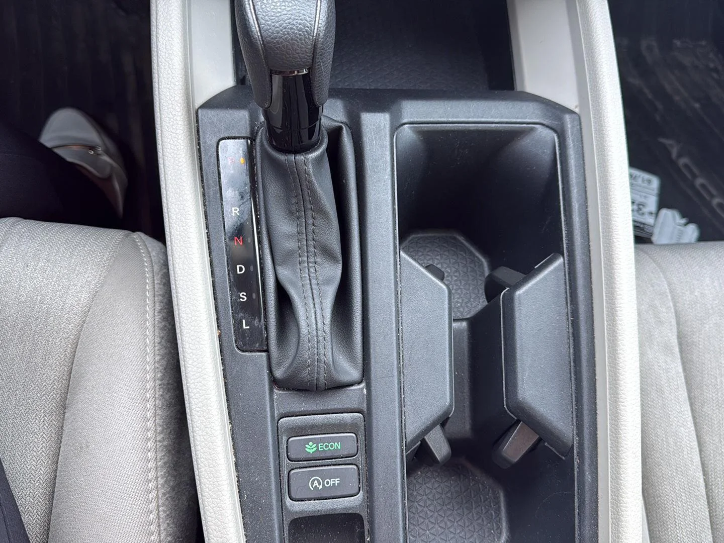 Used 2024 Meteorite Gray Metallic Honda EX image 11