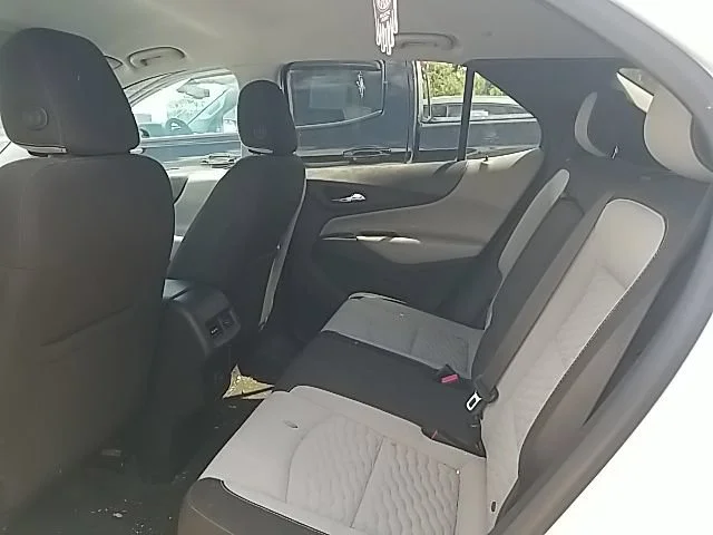 Used 2019 SUMMIT WHITE Chevrolet LT image 23