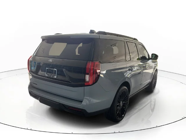 New 2027 Gray Metallic Ford Platinum image 7