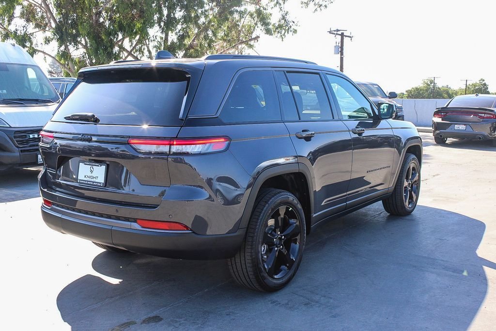 New 2026 Baltic Gray Metallic Clearcoat Jeep Limited image 9