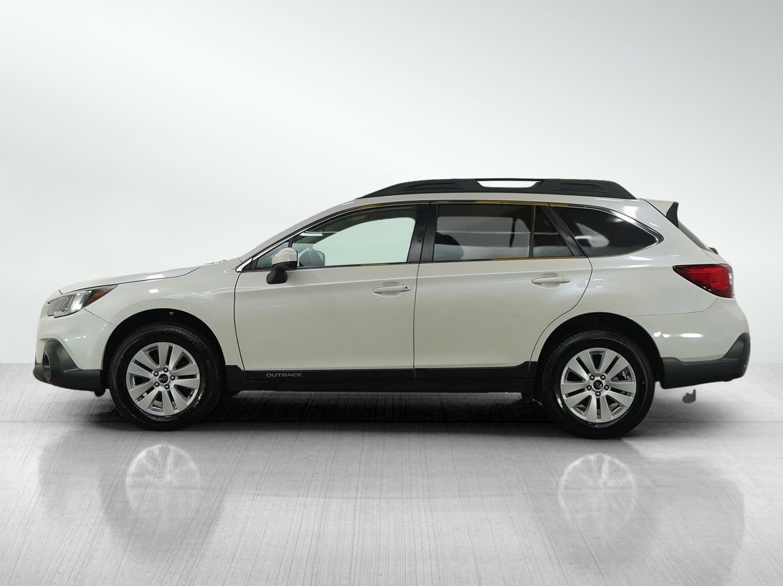 Used 2019 Subaru Outback Premium with VIN 4S4BSAFC7K3286677 for sale in Burnsville, Minnesota
