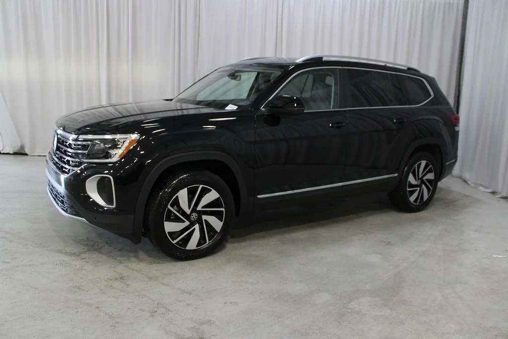 New 2026 Black Volkswagen SEL image 31