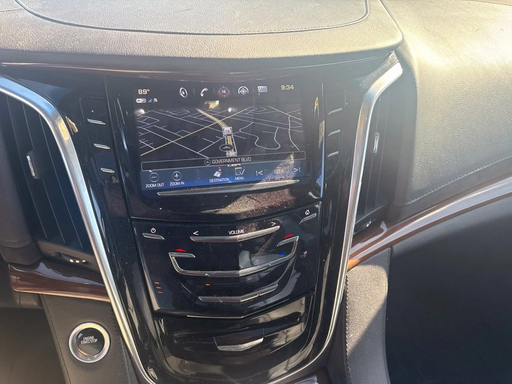 Used 2020 Black Raven Cadillac Luxury image 15