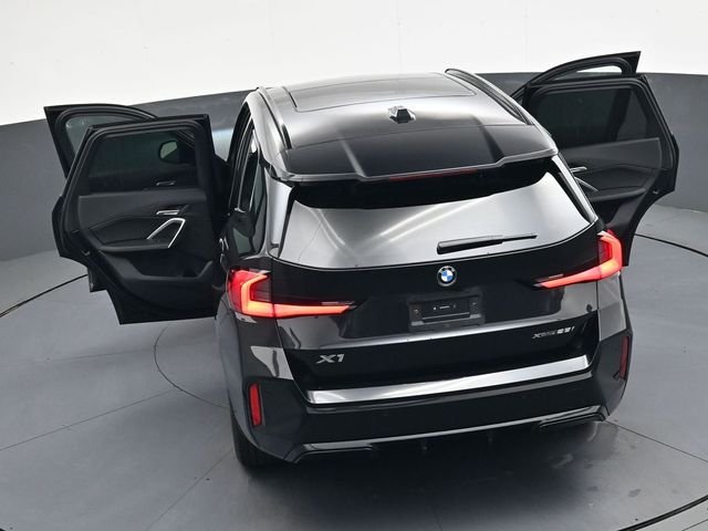 Used 2026 Black BMW xDrive28i image 38