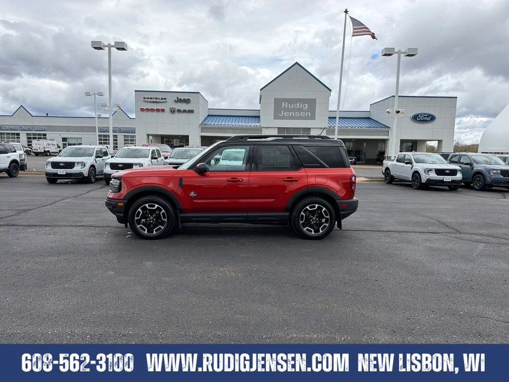 Used 2024 Red Ford Outer Banks image 2