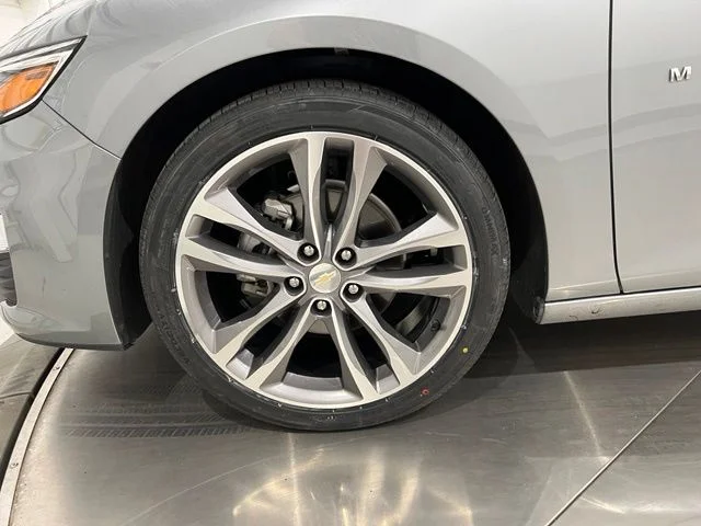Used 2025 Gray Chevrolet LT image 20