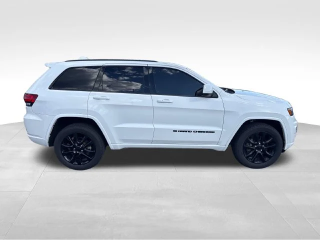 Used 2022 White Jeep Laredo X 4x4 image 7